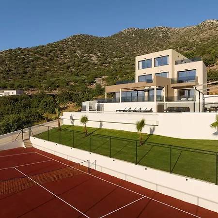 Villa Dias Grand Villa, By Hellocrete *