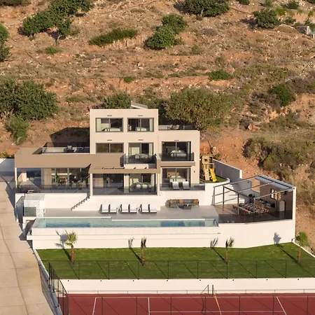Dias Grand Villa, By Hellocrete Vlikhadha