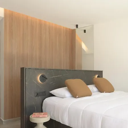 Dias Grand Villa, By Hellocrete Villa Vlikhadha